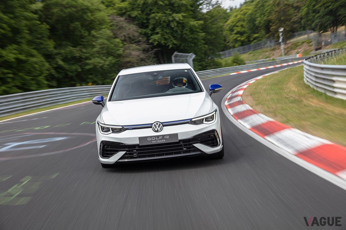 ニュルブルクリンク北コースで7分47秒31というラップタイムを樹立したVW「ゴルフR　20イヤーズ」