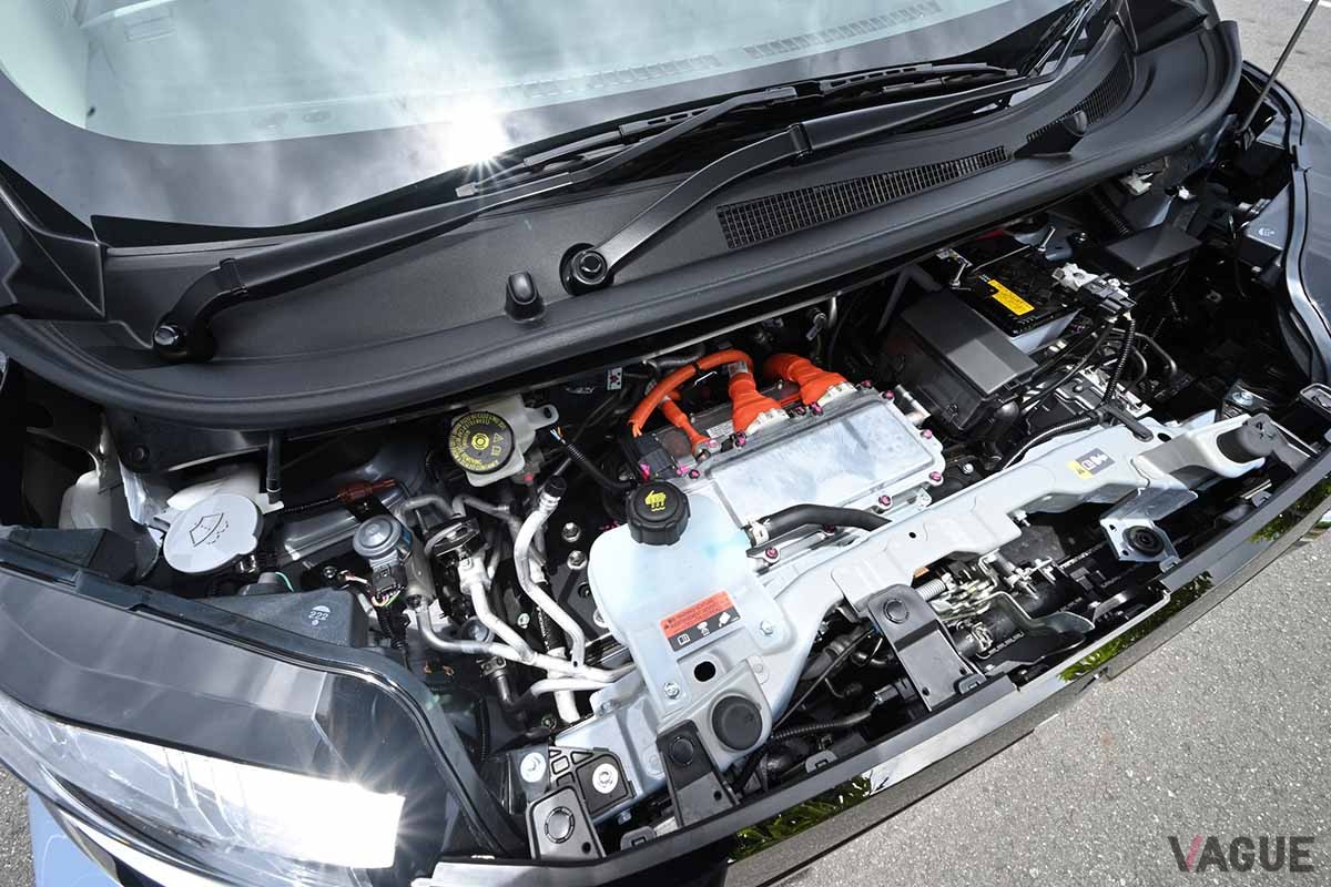 三菱新型「eKクロスEV」のボンネット下