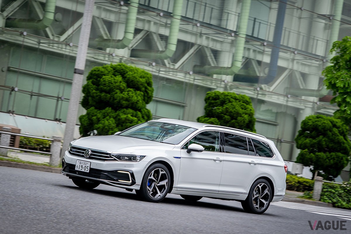 EVとエンジン車の魅力をあわせ持つVW「パサート GTE ヴァリアント」
