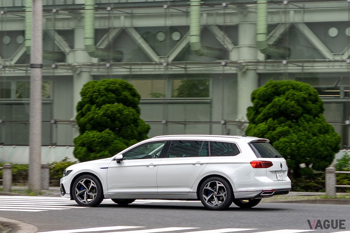 EVとエンジン車の魅力をあわせ持つVW「パサート GTE ヴァリアント」
