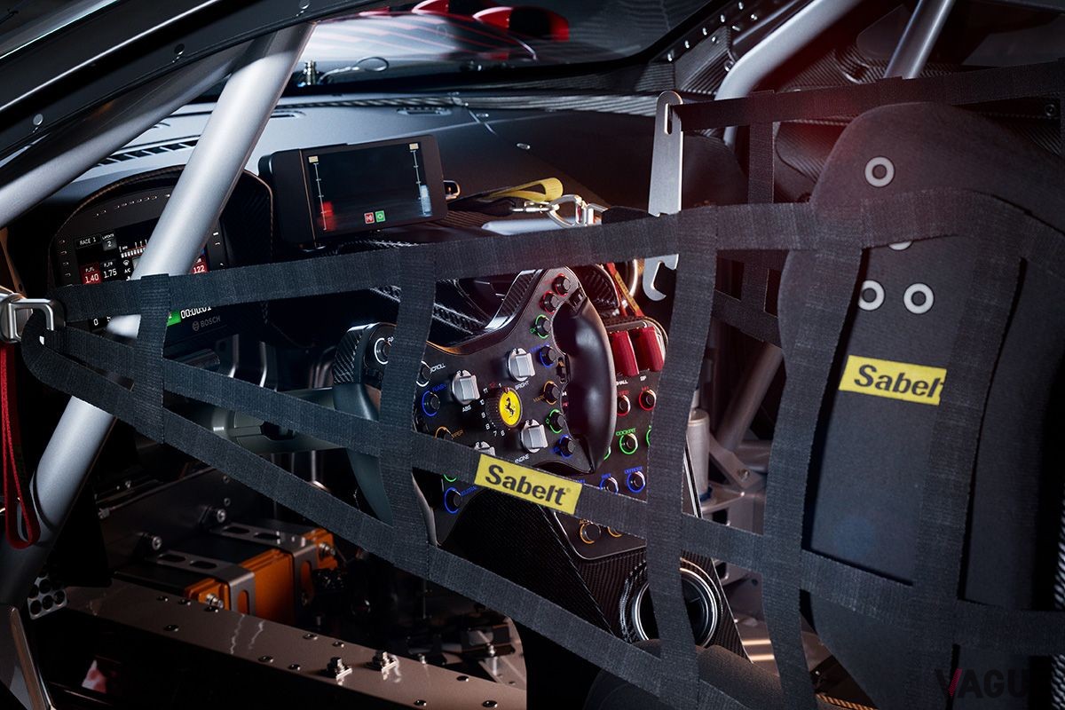 フェラーリ新型「296GT3」のインテリア