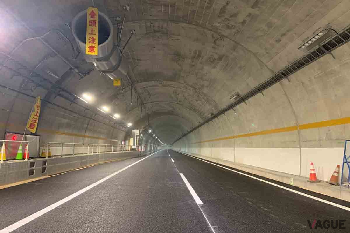 新東名高速道路・羽根トンネル