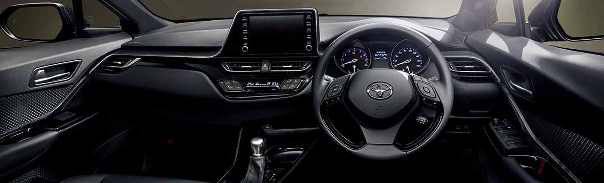 ブラックの内外装が超クール コンパクトsuvトヨタ C Hr に特別仕様車登場 Vague ヴァーグ