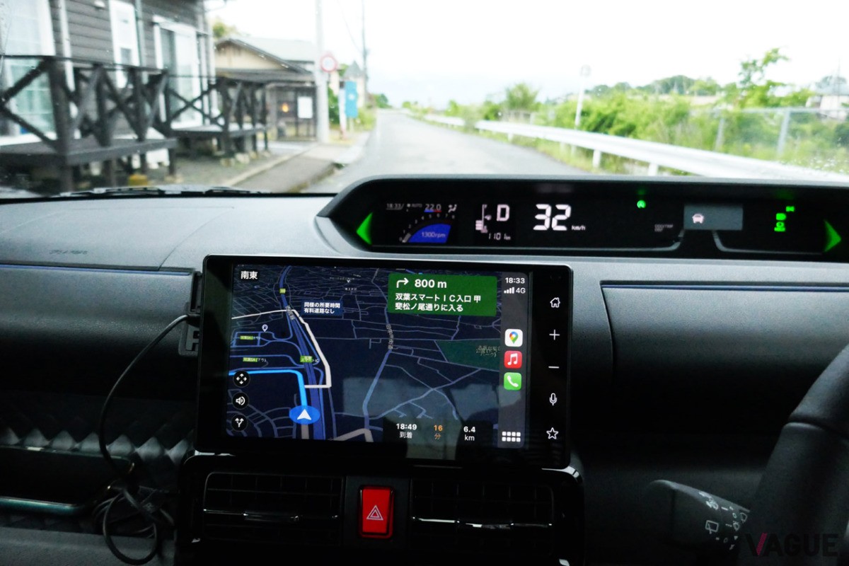 ダイハツ「タント」のディスプレイオーディオでApple CarPlayの下、Googleマップを展開。市街地で狭い道を走る傾向は相変わらず