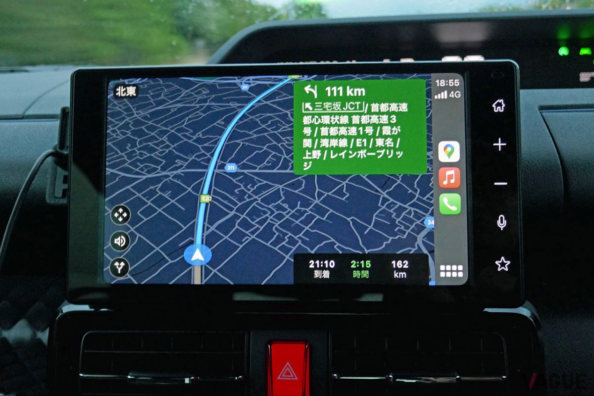 Googleマップで中央高速から首都高速3号線に向かうルートをGoogleマップで案内中。分岐点での拡大図を表示しない代わりに、方面案内を文字で表している