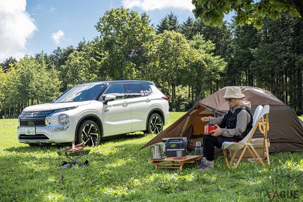 今回のフィッシング＆キャンプトリップに連れ出した三菱アウトランダーPHEV P。堂々としたスタイリングがキャンプサイトにもよく似合う