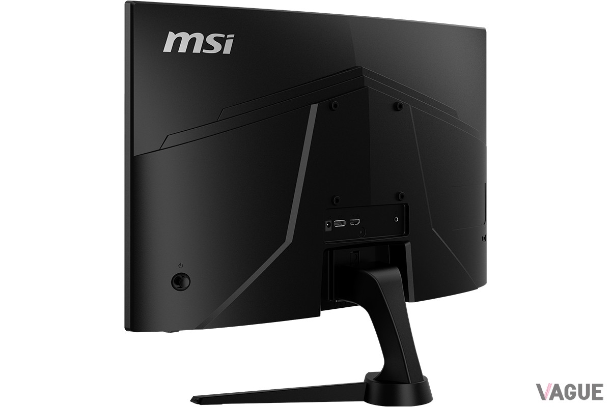 インターフェースは、HDMI 1.4b ×1、DisplayPort 1.2a ×1、ヘッドフォン出力端子 x 1 