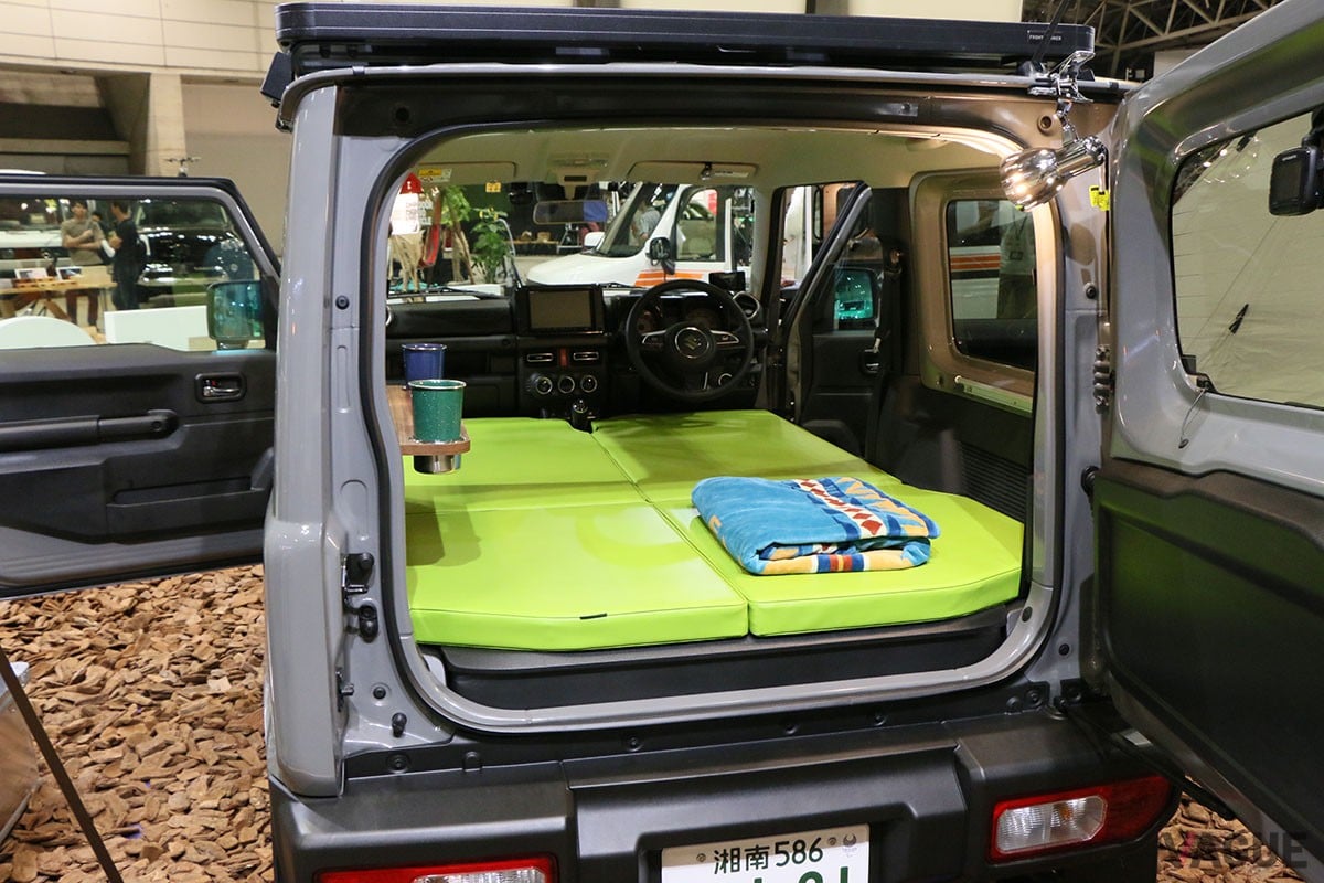 快適な車中泊＆車上泊に欠かせない3大ギアは「マット」「寝袋」「シェード」