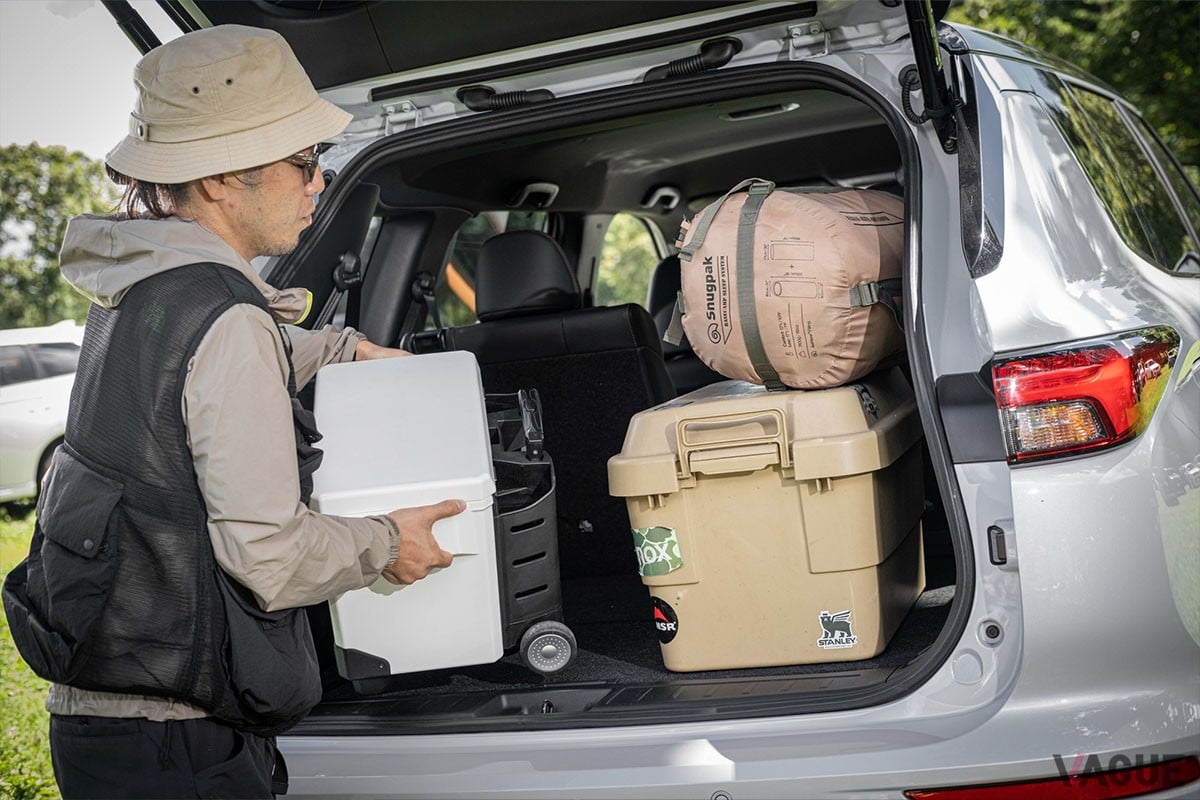 ラゲッジはシートアレンジなどにより284〜1390Lと広範囲に設定可能。荷物が増えがちな冬キャンでも余裕で対応できそうだ