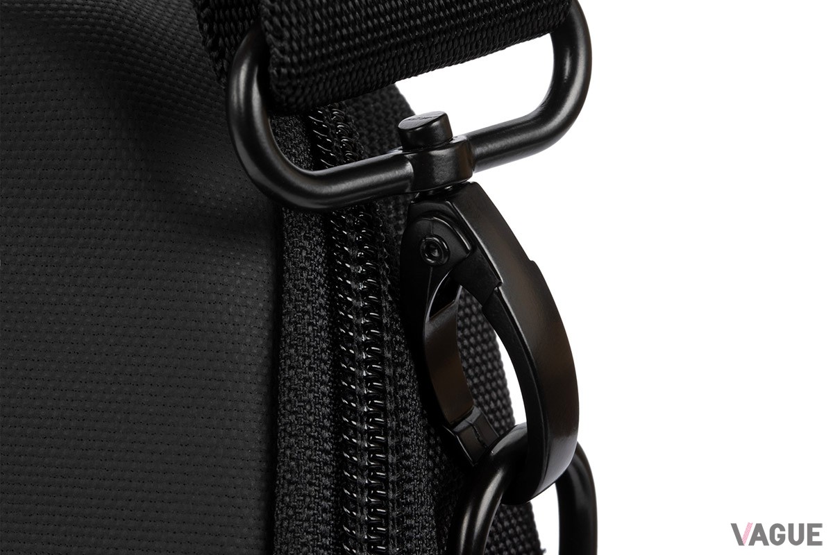 いまや仕事上で必需品となったデジタルデバイスをはじめ、仕事道具一式をスマートにまとめられるインケースの新作ブリーフケース「A.R.C. Brief」