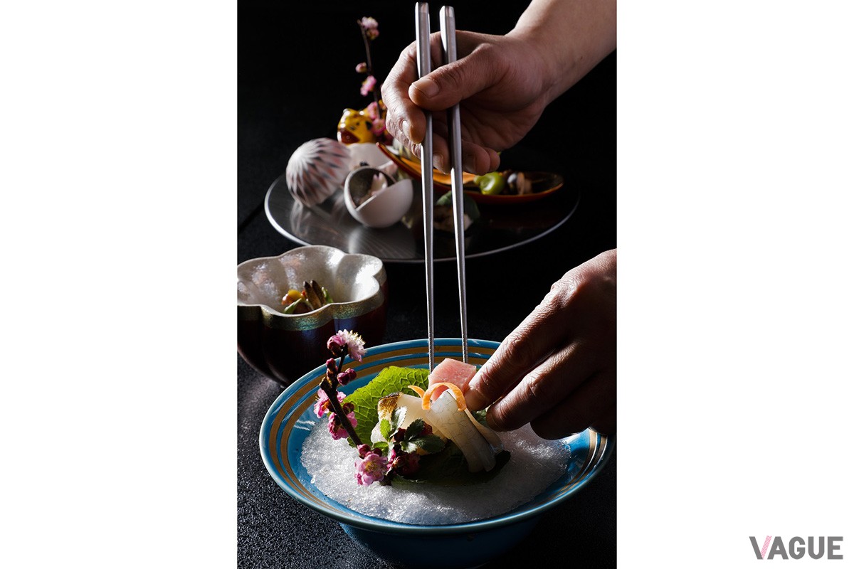 野菜ソムリエ、利き酒師、温泉ソムリエが常駐し、旬の地元食材を使った創作会席と美肌の湯を楽しめる「和のオーベルジュ柿本家」