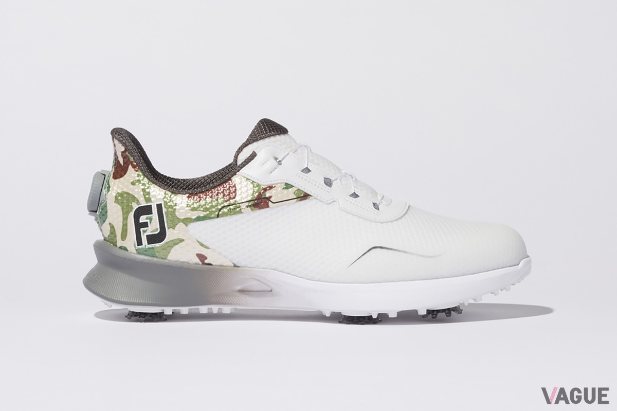 スパイクレスシューズのような軽くて快適な履き心地を実現した、ハイパフォーマンスを期待できるFootJoyのスパイクゴルフシューズ「FJ ATAK」