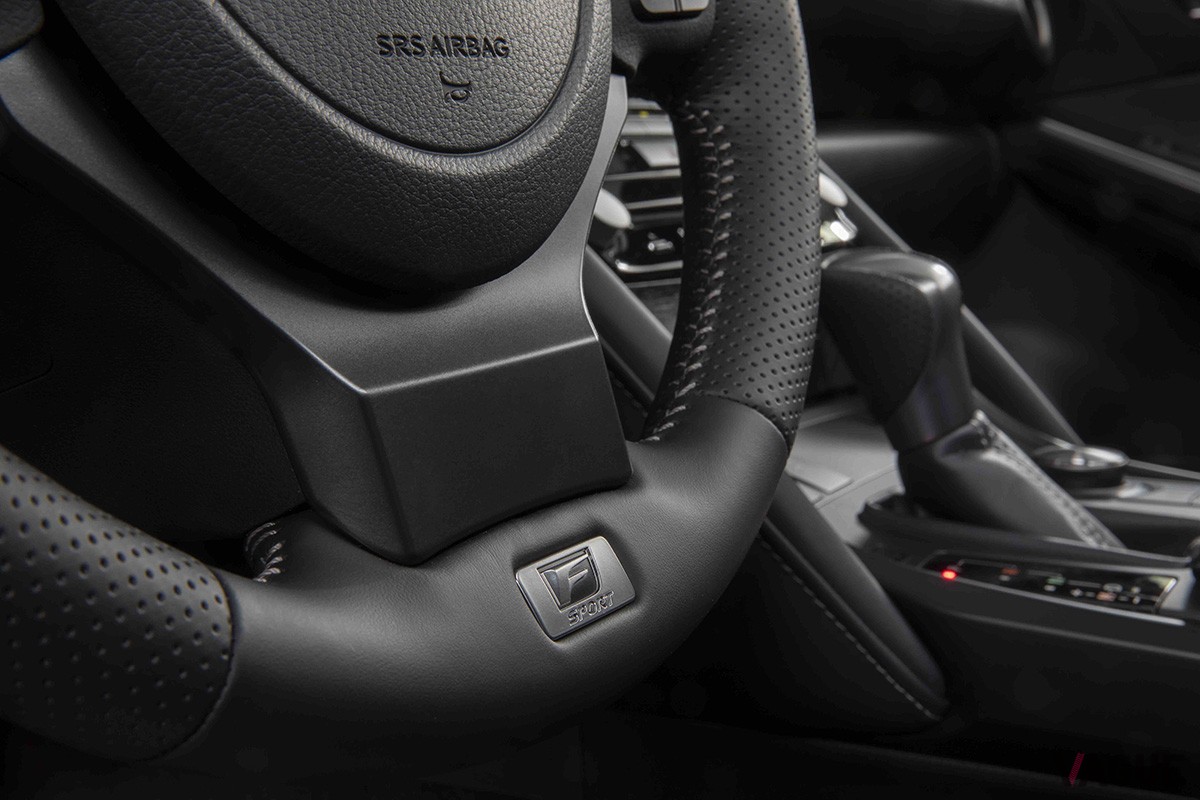 より間口が広く、それでいて走りの奥行きは深いクルマに仕上がったレクサス「IS500“F SPORT Performance”」