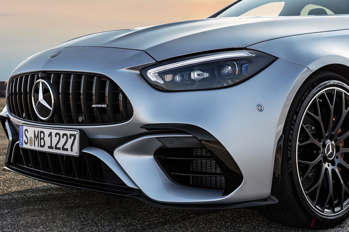 メルセデスAMG新型「C63S Eパフォーマンス」セダン