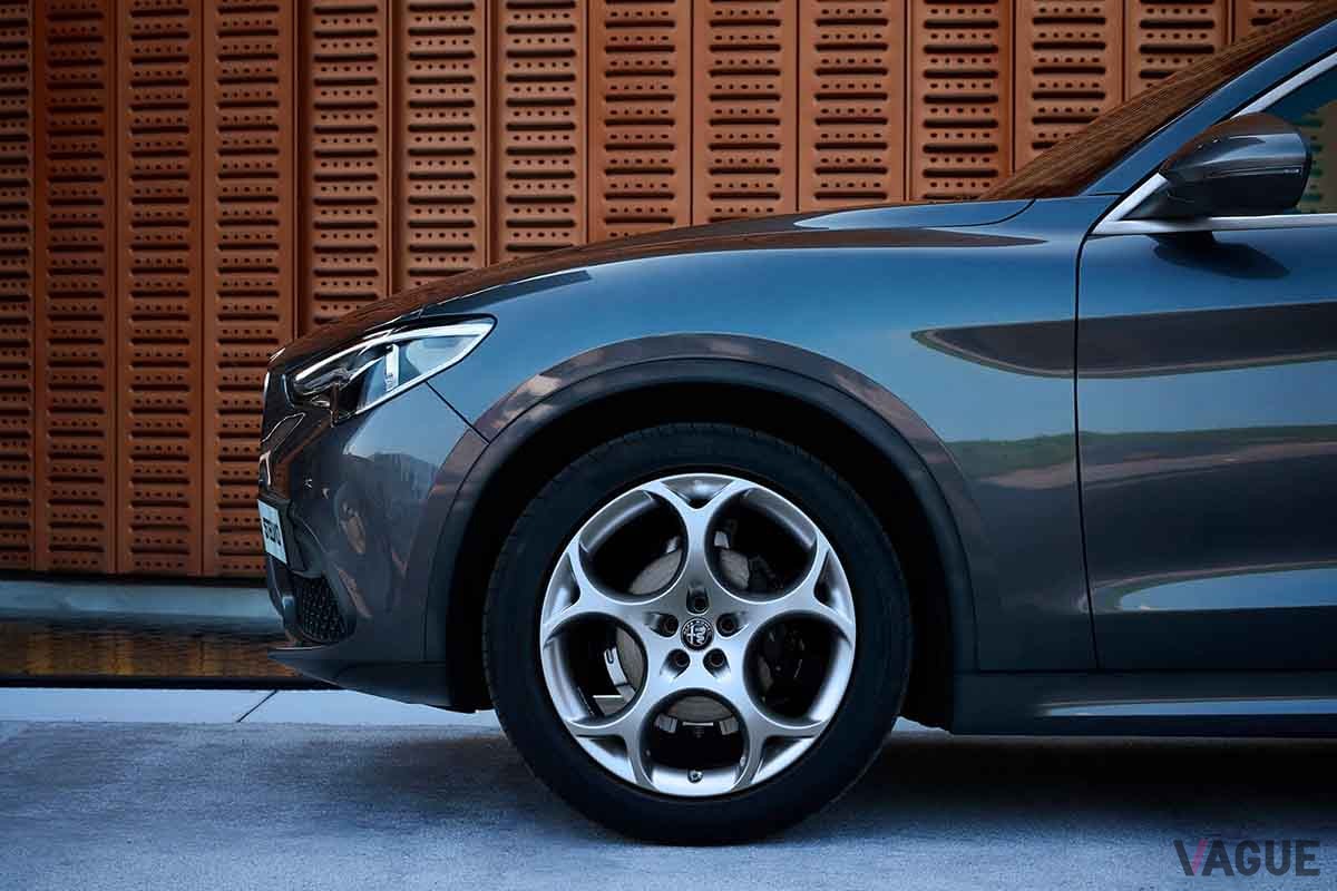 アルファ ロメオの限定車「ステルヴィオ エディツィオーネ・ルッソ」