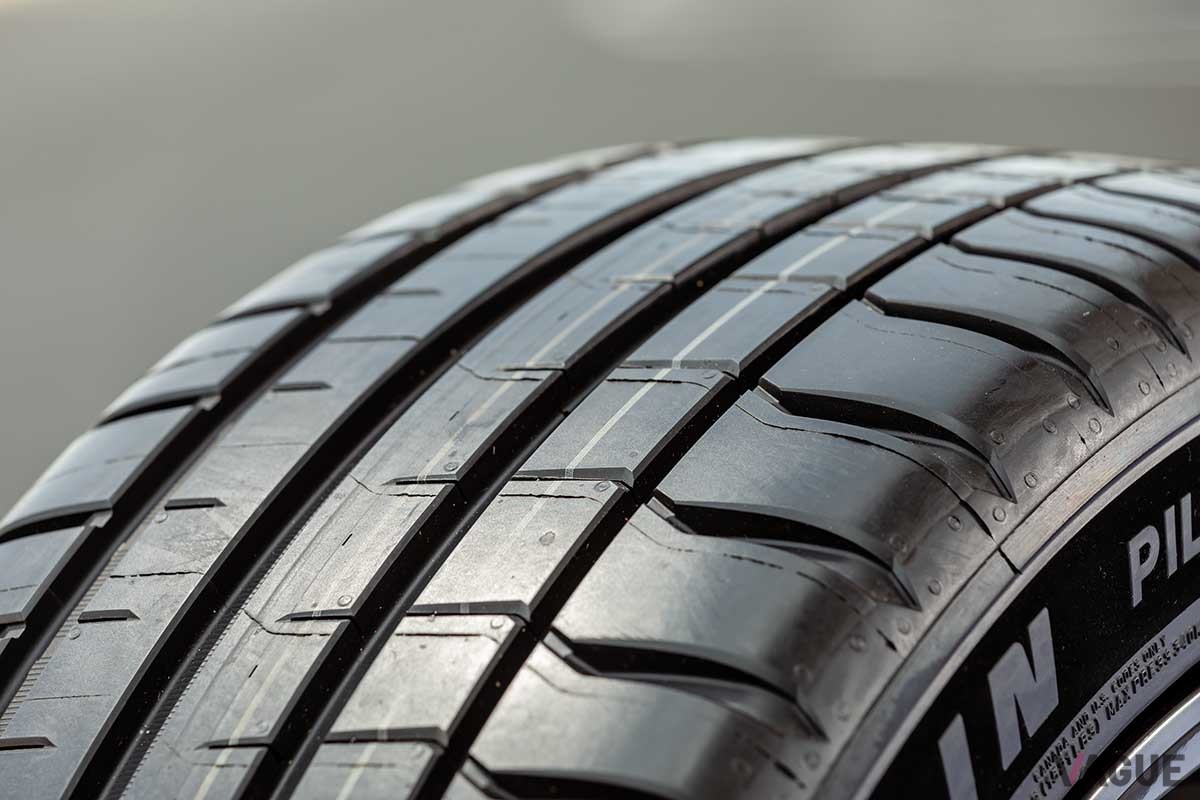 ミシュラン「パイロットスポーツ5」のトレッドパターン
