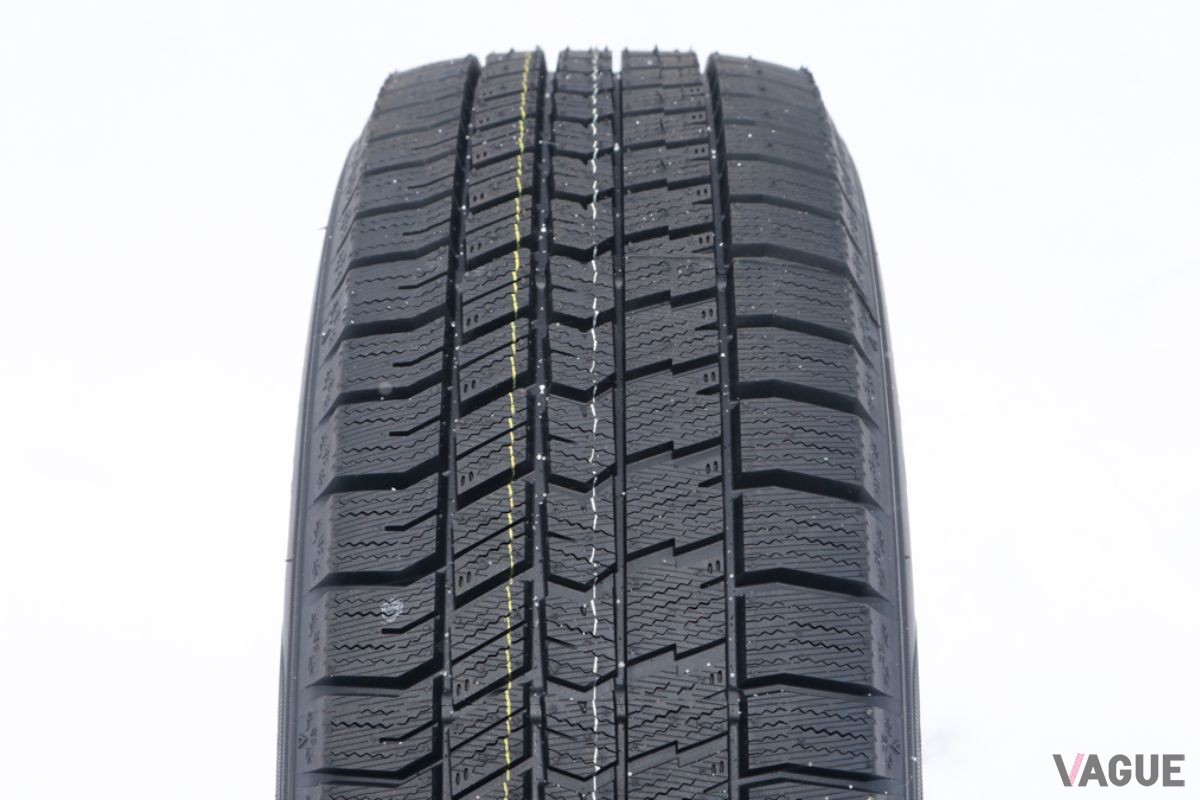 ブリヂストンの最新スタッドレスタイヤ「ブリザックVRX3」