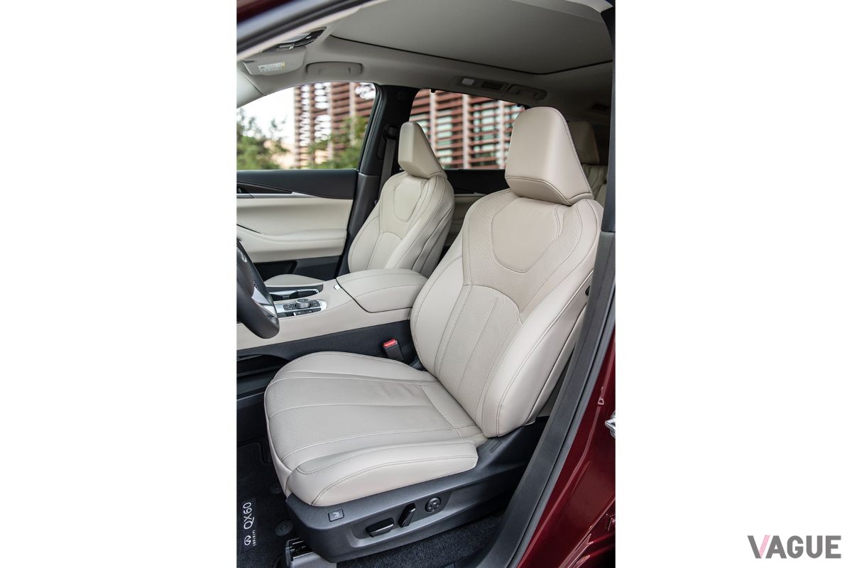 米国で登場した2023年モデルのインフィニティ新型「QX60」の前席