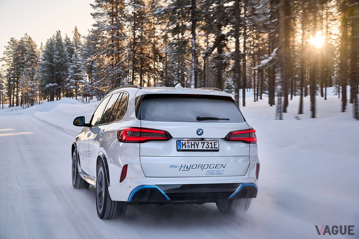 BMWの新型FCV「iX5ハイドロジェン」