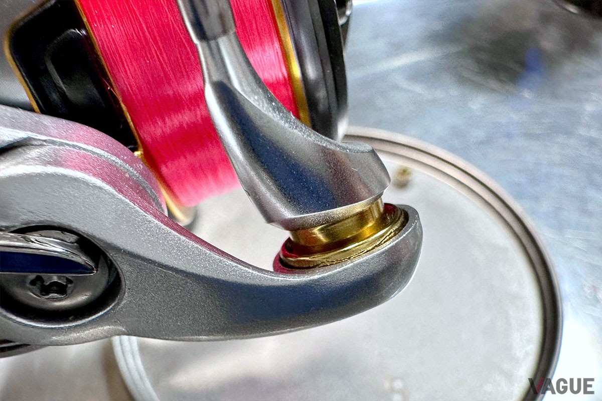 ラインにふれるラインローラーの回転性能を上げることで、ラインのストレスを軽減して糸よれなどを防ぎます