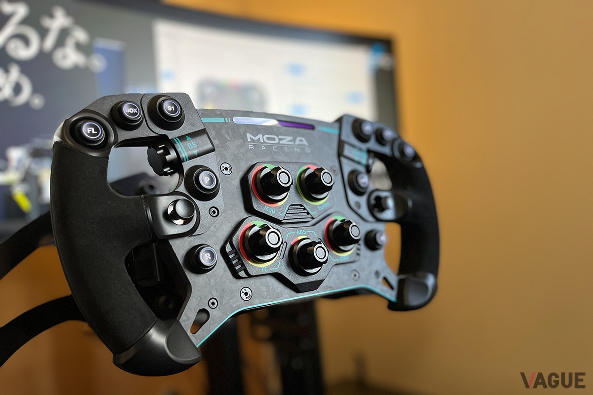 鈴鹿サーキット近くにある「コンフォートホテル鈴鹿」に、レースゲームに没頭できるレーシングシミュレータールームが新たに誕生