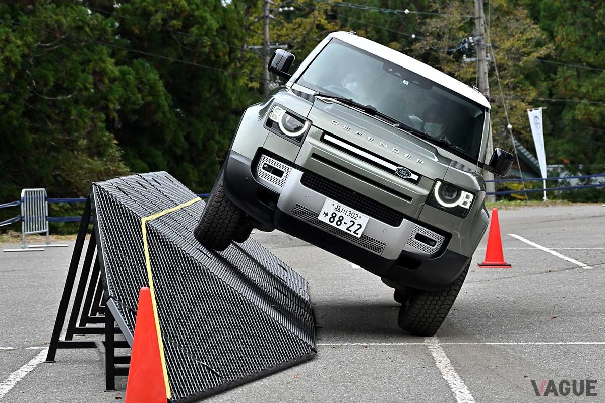 ランドローバーファンはもちろんのこと、日本でも人気のディフェンダーに乗ってみたいと思っていた人が多数来場した「ディフェンダーデイ2022」