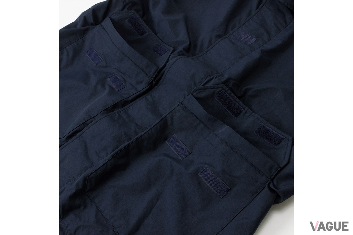 「Maritime Flag Jacket」。収納性に優れたフラップポケット。ふらっと手ぶらで出かけたい時にも重宝するサイズ感