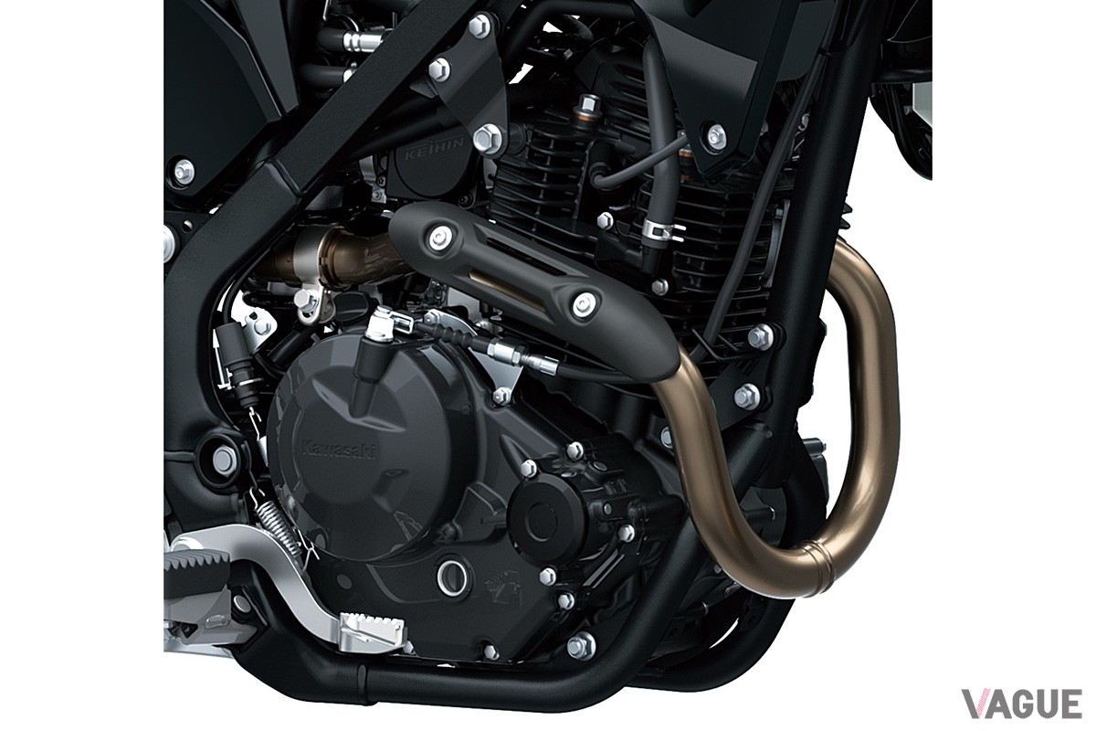カワサキのオフロードバイク「KLX230 S」に、オンロード向けの17インチタイヤを履かせたスーパーモトマシン「KLX230SM」