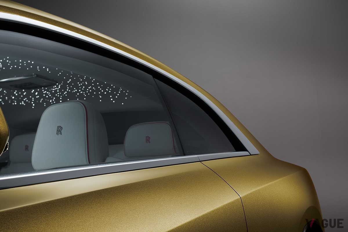 ロールス・ロイス初のEV、新型「スペクター」