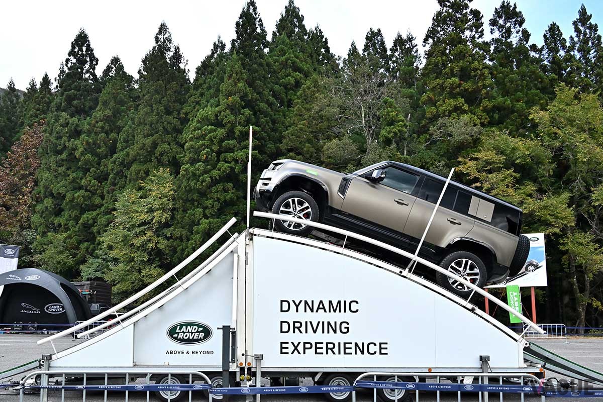 ランドローバーファンはもちろんのこと、日本でも人気のディフェンダーに乗ってみたいと思っていた人が多数来場した「ディフェンダーデイ2022」