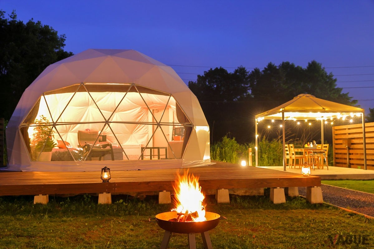 手つかずの原生林がのこる富士山麓に誕生した、大型グランピングドームを備えたグランピング施設「Glamping Resort Varie-ヴァリエ-」