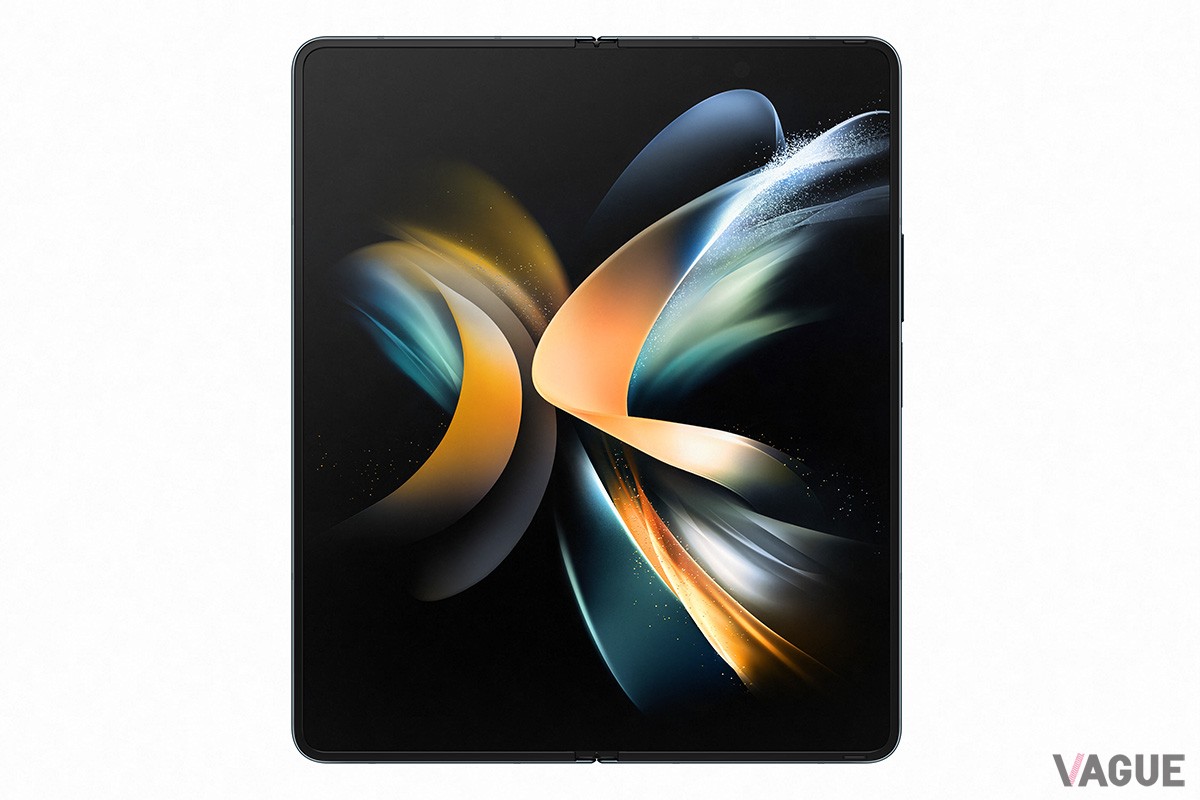 Galaxy Z Fold4は約7.6インチの大画面ディスプレイを搭載