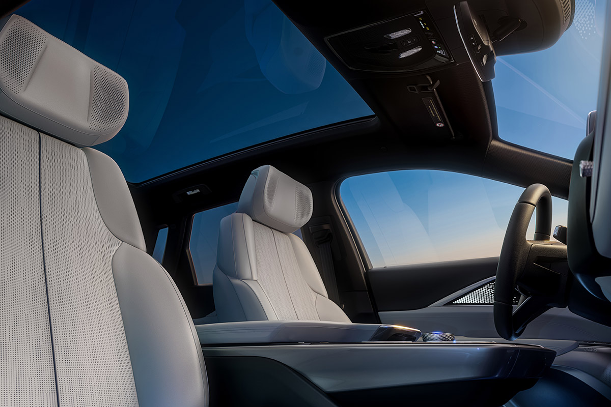 アメリカンラグジュアリーの雰囲気に満ちたキャデラック「リリック」のインテリア