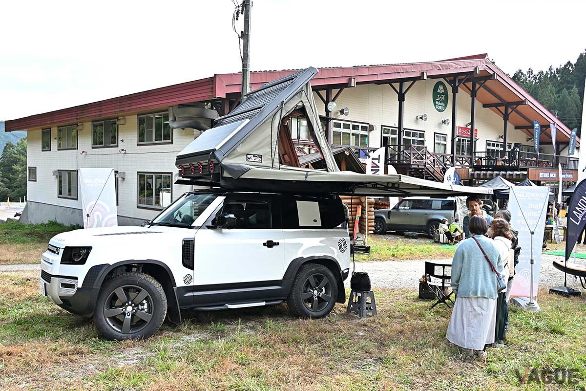 ランドローバーファンはもちろんのこと、日本でも人気のディフェンダーに乗ってみたいと思っていた人が多数来場した「ディフェンダーデイ2022」