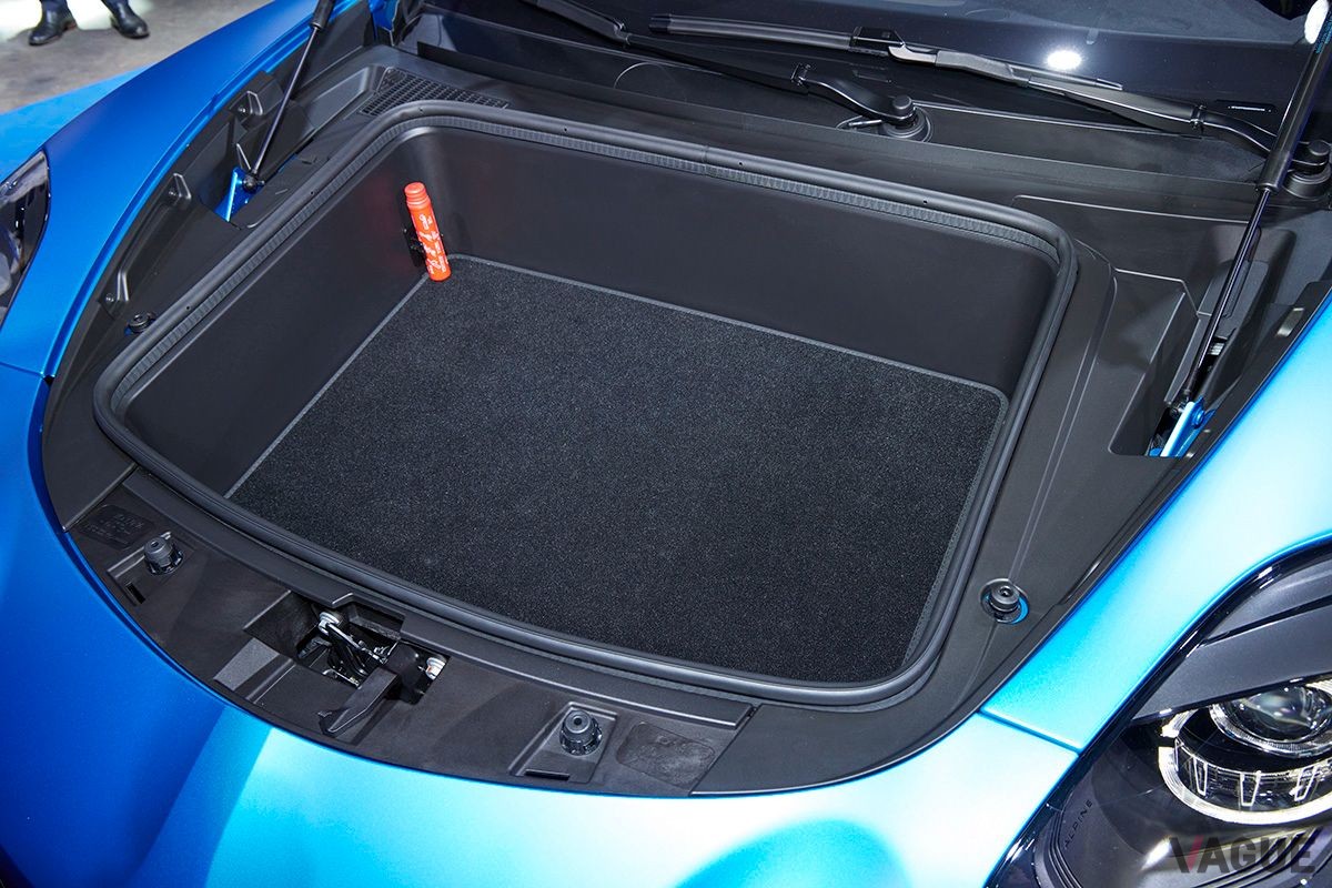 アルピーヌ「A110R」の荷室