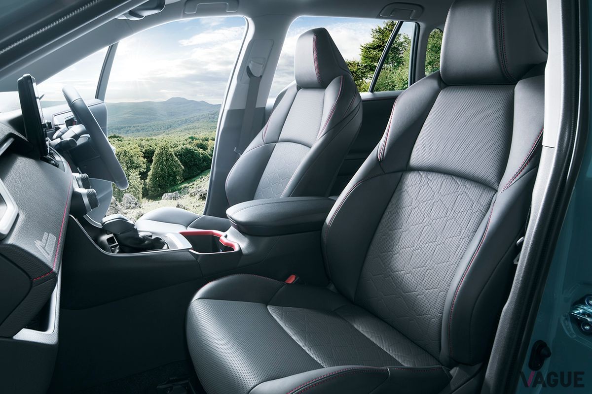 トヨタ「RAV4」の特別仕様車 Adventure “OFFROAD package Ⅱ”のインテリア