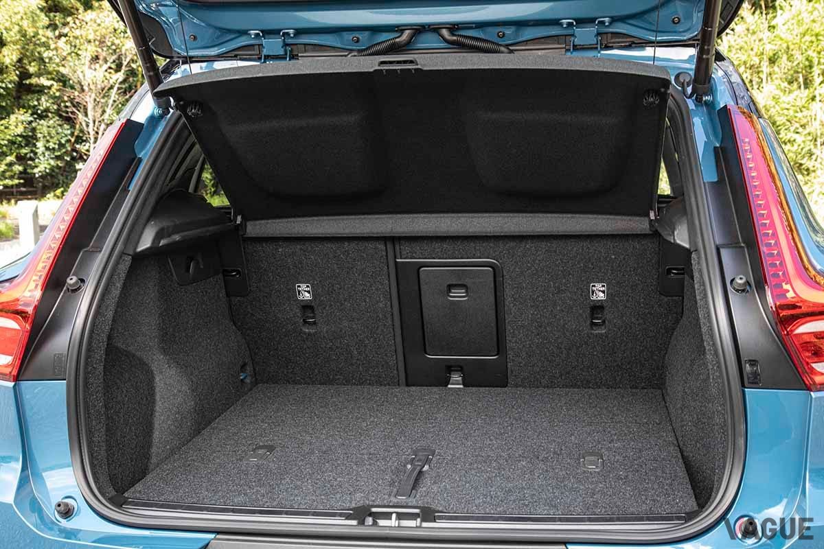 ボルボ「XC40リチャージ プラス シングルモーター」の荷室