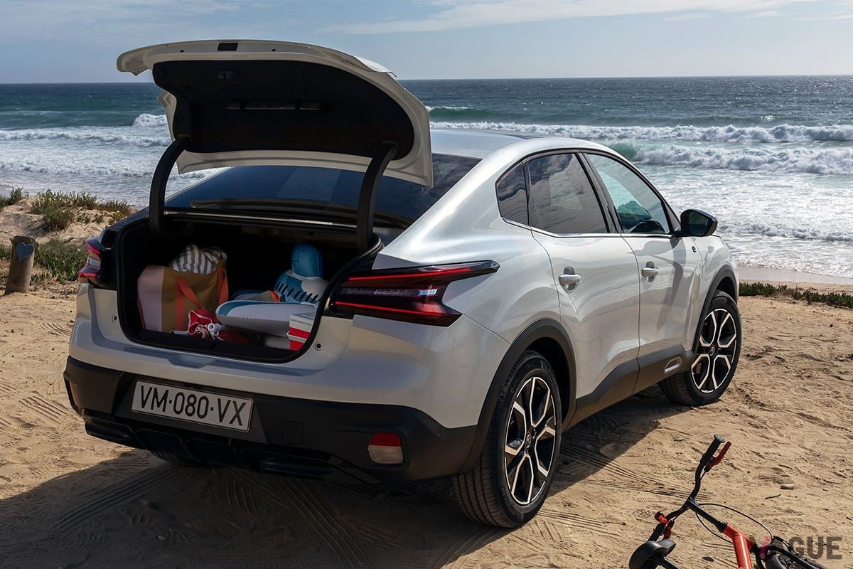 欧州で受注が開始されたシトロエンの新型クーペSUV「C4 X」