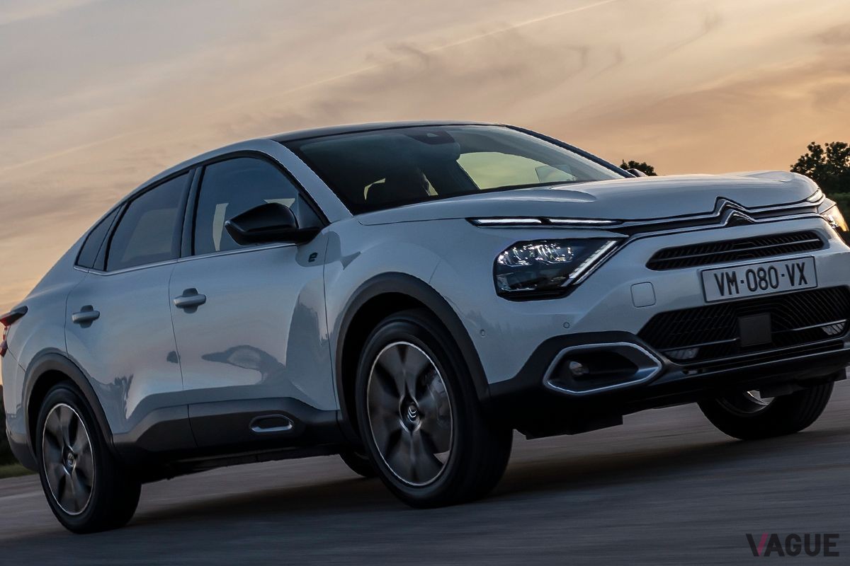 欧州で受注が開始されたシトロエンの新型クーペSUV「C4 X」