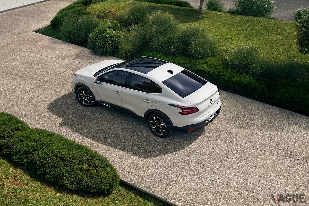 欧州で受注が開始されたシトロエンの新型クーペSUV「C4 X」