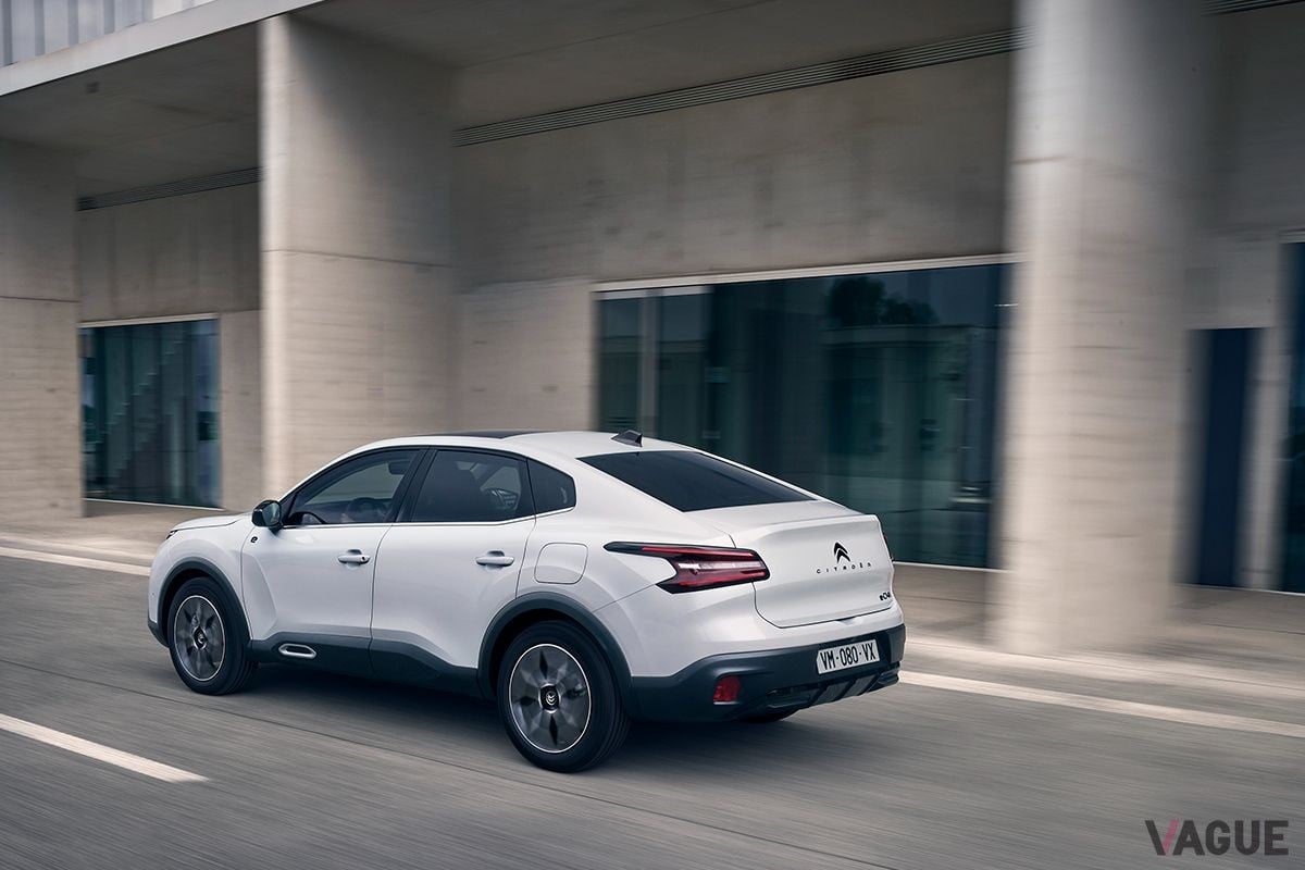 欧州で受注が開始されたシトロエンの新型クーペSUV「C4 X」
