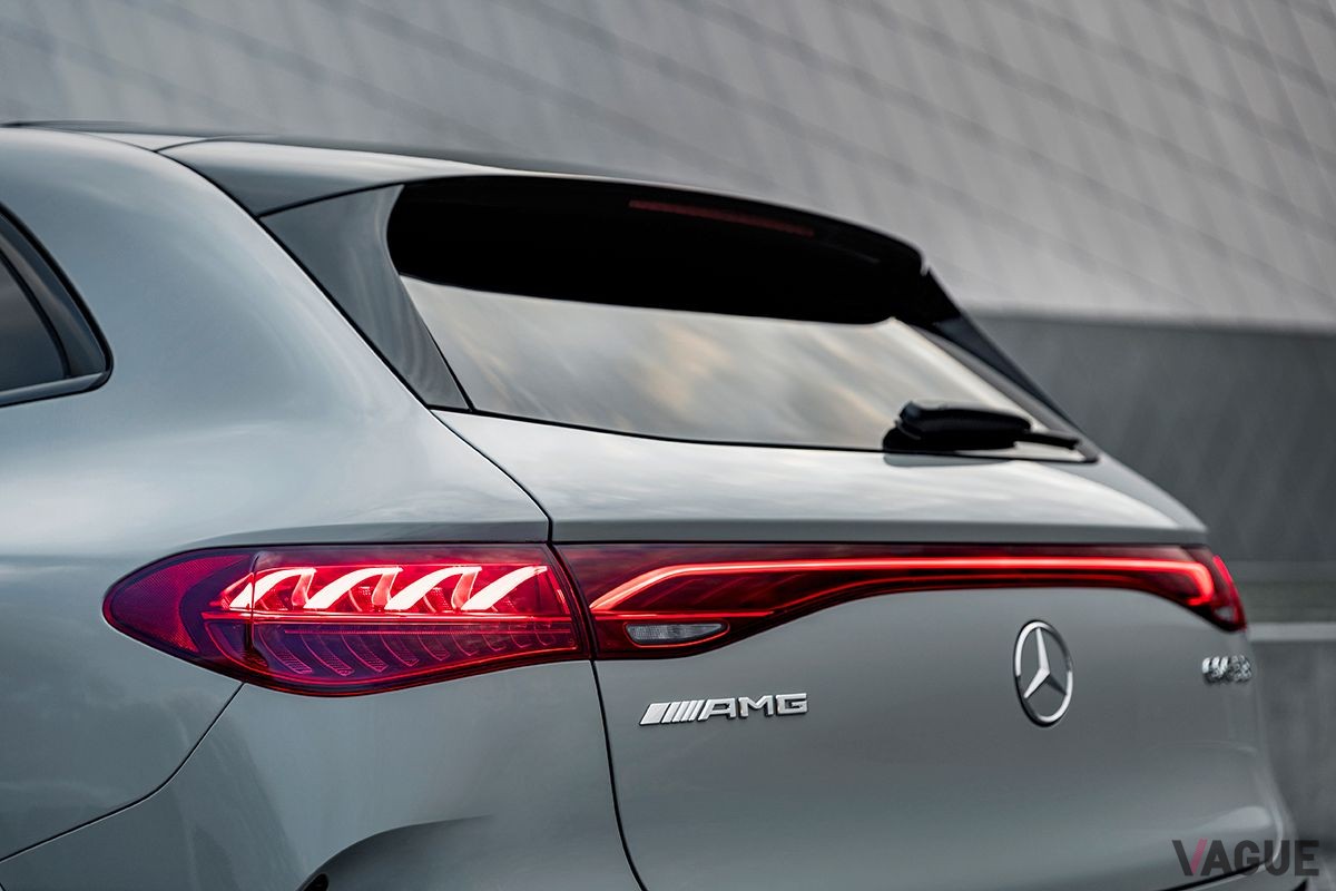 世界初公開されたメルセデスAMG「EQE SUV」