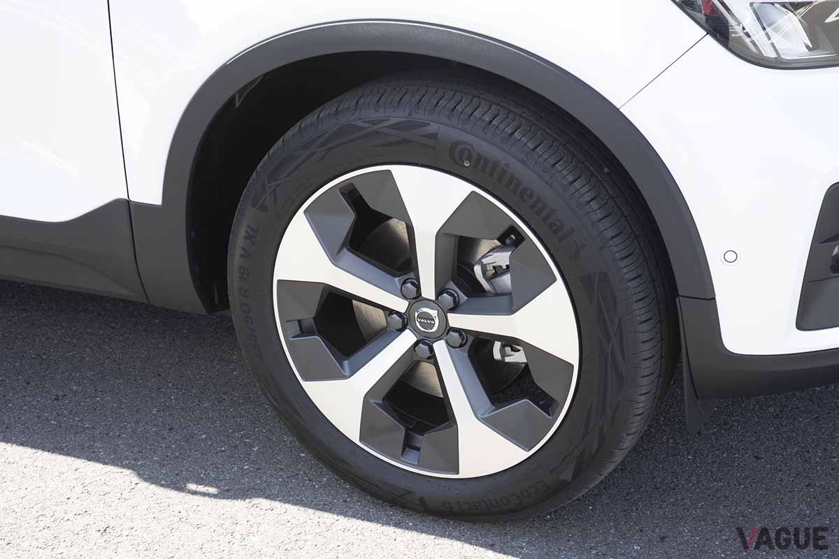 ボルボ「XC40 B4AWD」2023年モデルのタイヤ