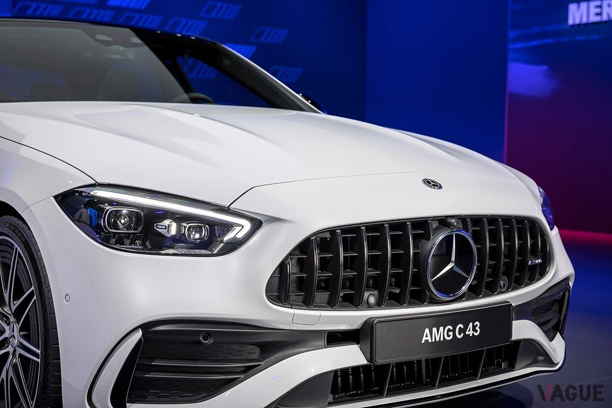 メルセデスAMG新型「C43 4MATIC」日本発売！ F1譲りの電動ターボを世界初採用 VAGUE(ヴァーグ)