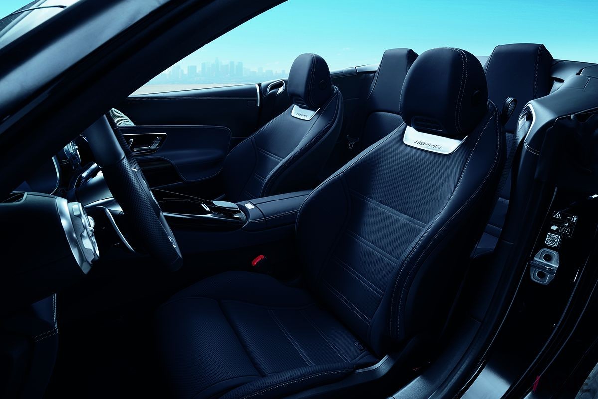 日本上陸した新型メルセデスAMG「SLクラス」のインテリア