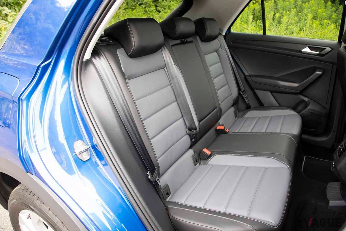VW改良新型「T-Roc TDIスタイル」の後席