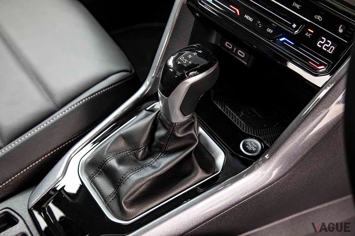 VW改良新型「T-Roc TDIスタイル」のシフトセレクター