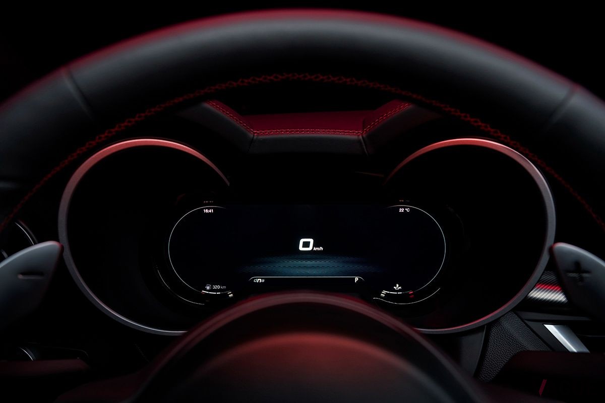 アルファ ロメオ改良新型「ステルヴィオ」のインテリア