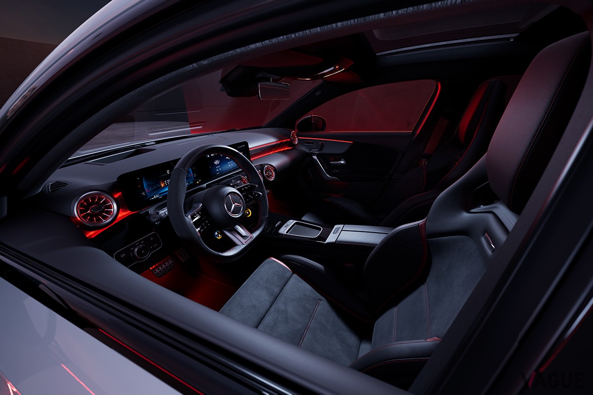 欧州で登場した改良新型メルセデスAMG「A35 4MATIC」のインテリア
