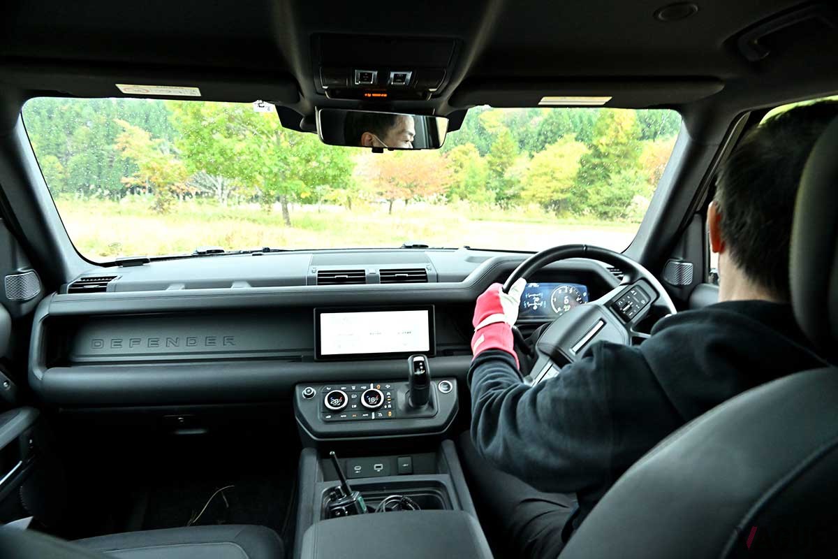 ランドローバーファンはもちろんのこと、日本でも人気のディフェンダーに乗ってみたいと思っていた人が多数来場した「ディフェンダーデイ2022」